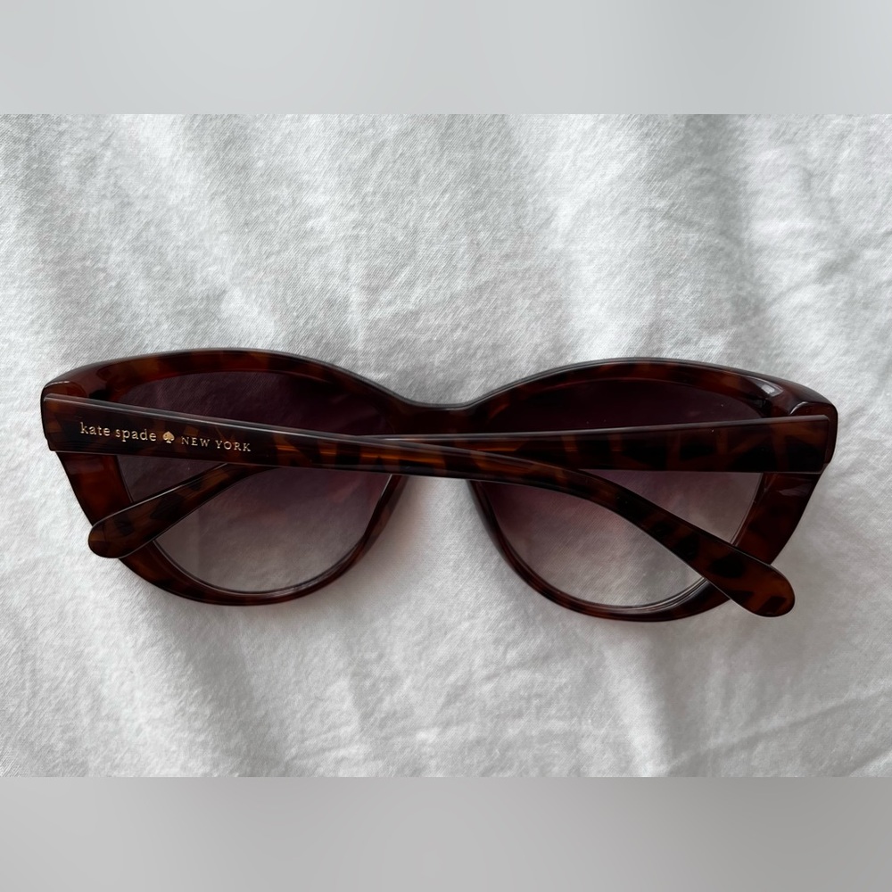 kate spade Brown Gradient Oversized Sunglasses with Turquoise Case - Picture 7 of 9